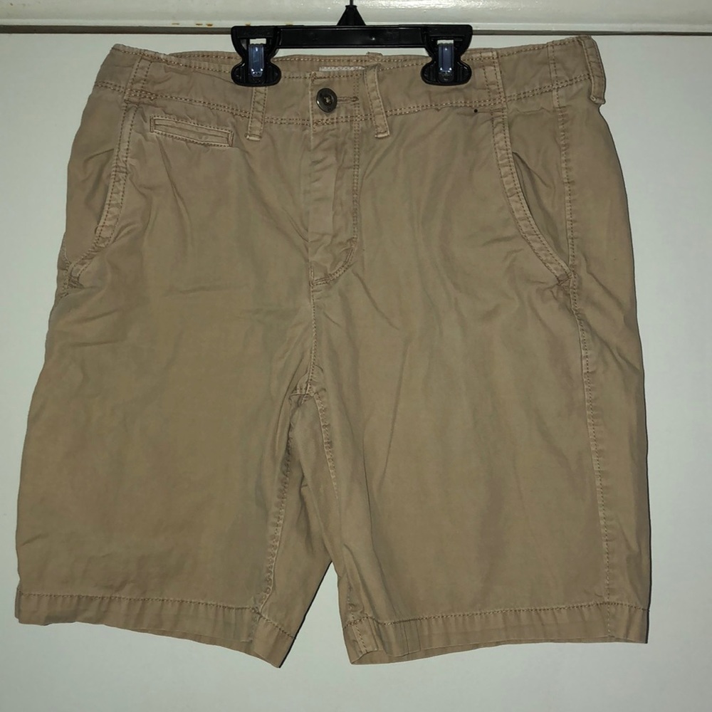 American Eagle Prep Length Shorts Khaki 32 NWOT